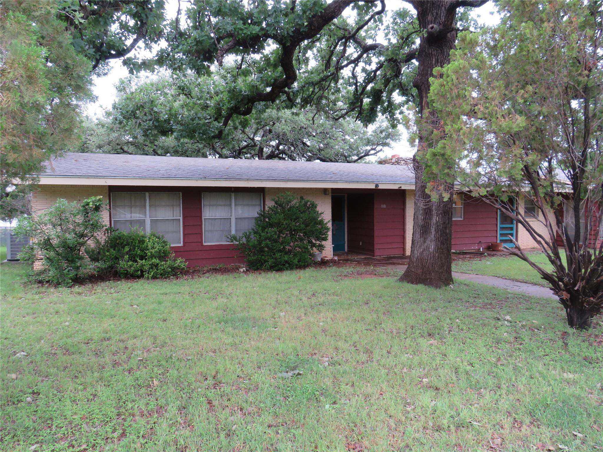 110 Lakecrest