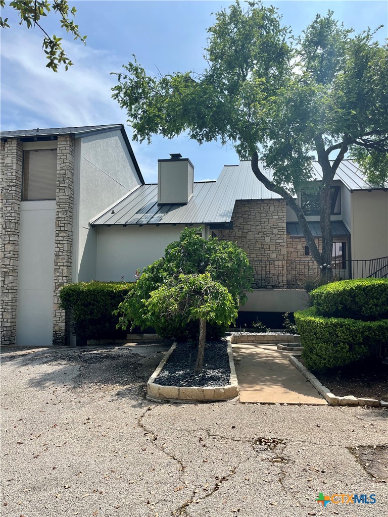 103 Island Drive 8, Horseshoe Bay, TX 78657 — photo 1