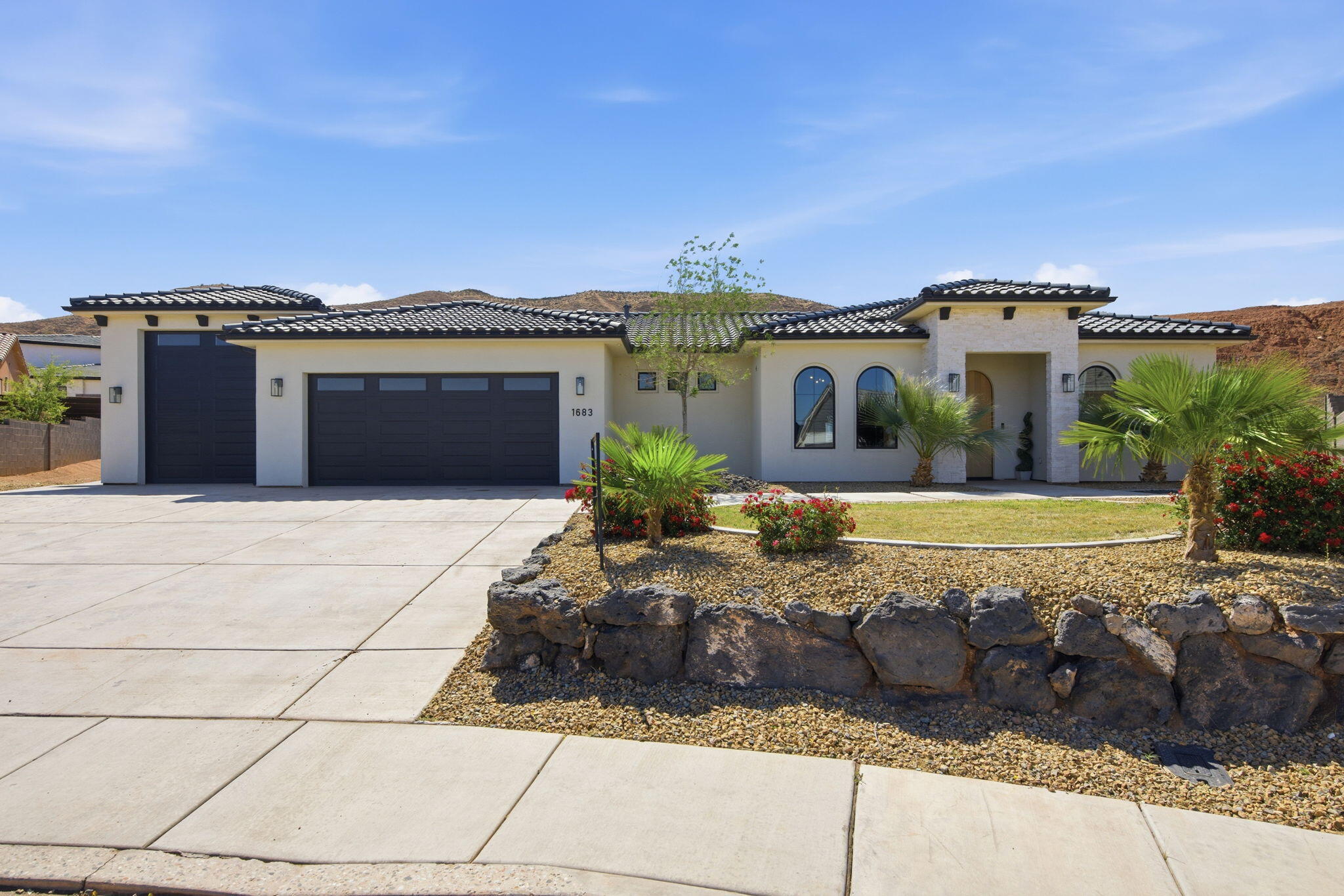 1683 S PAINTED VISTA CIR, Washington, UT 84780 — photo 1