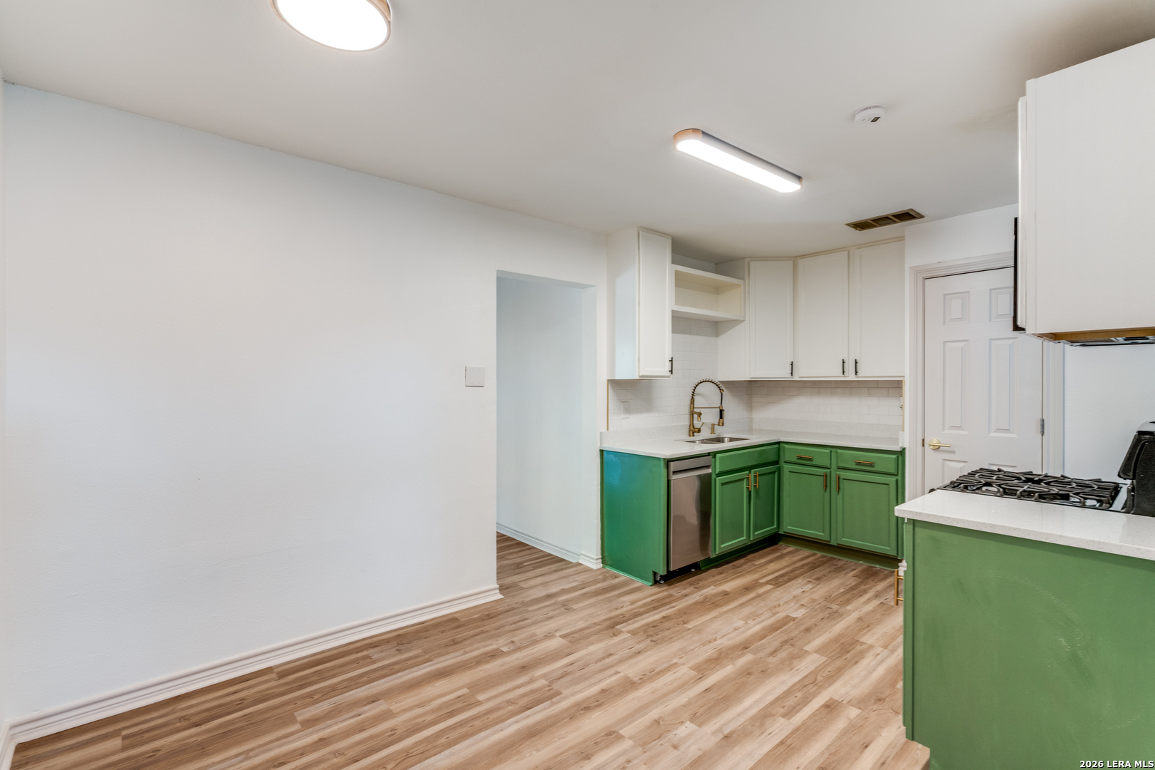 3611 Devon, ,  78223 — photo 1