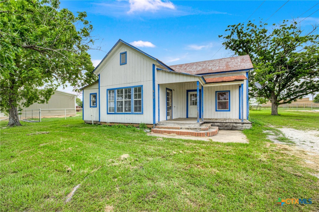 517 Center St
