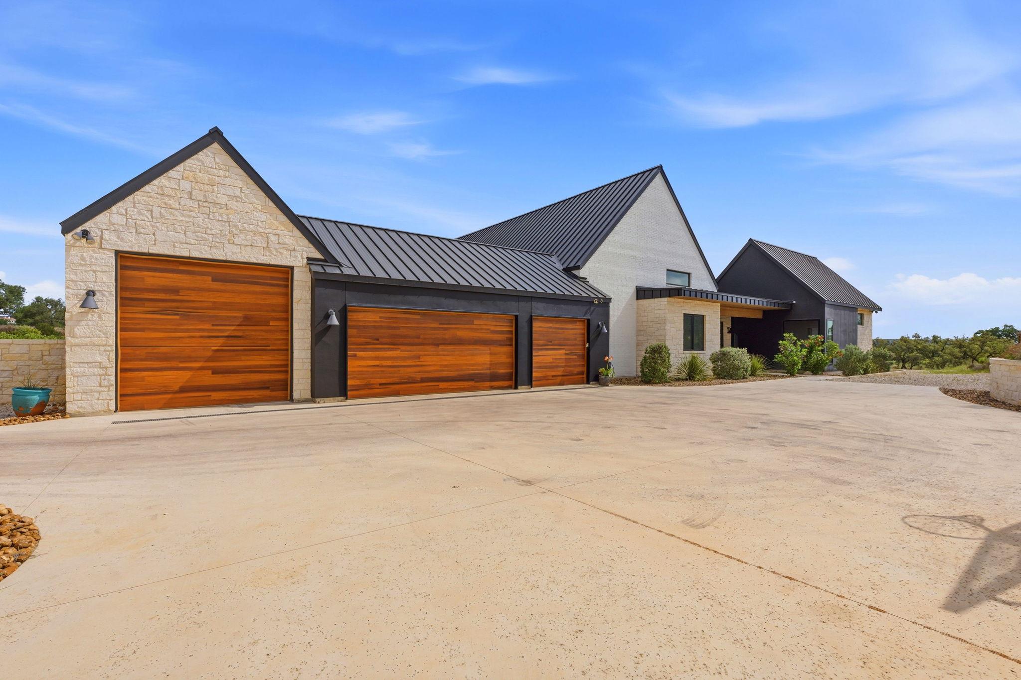 194 Placid, Spring Branch, TX 78070 — photo 1