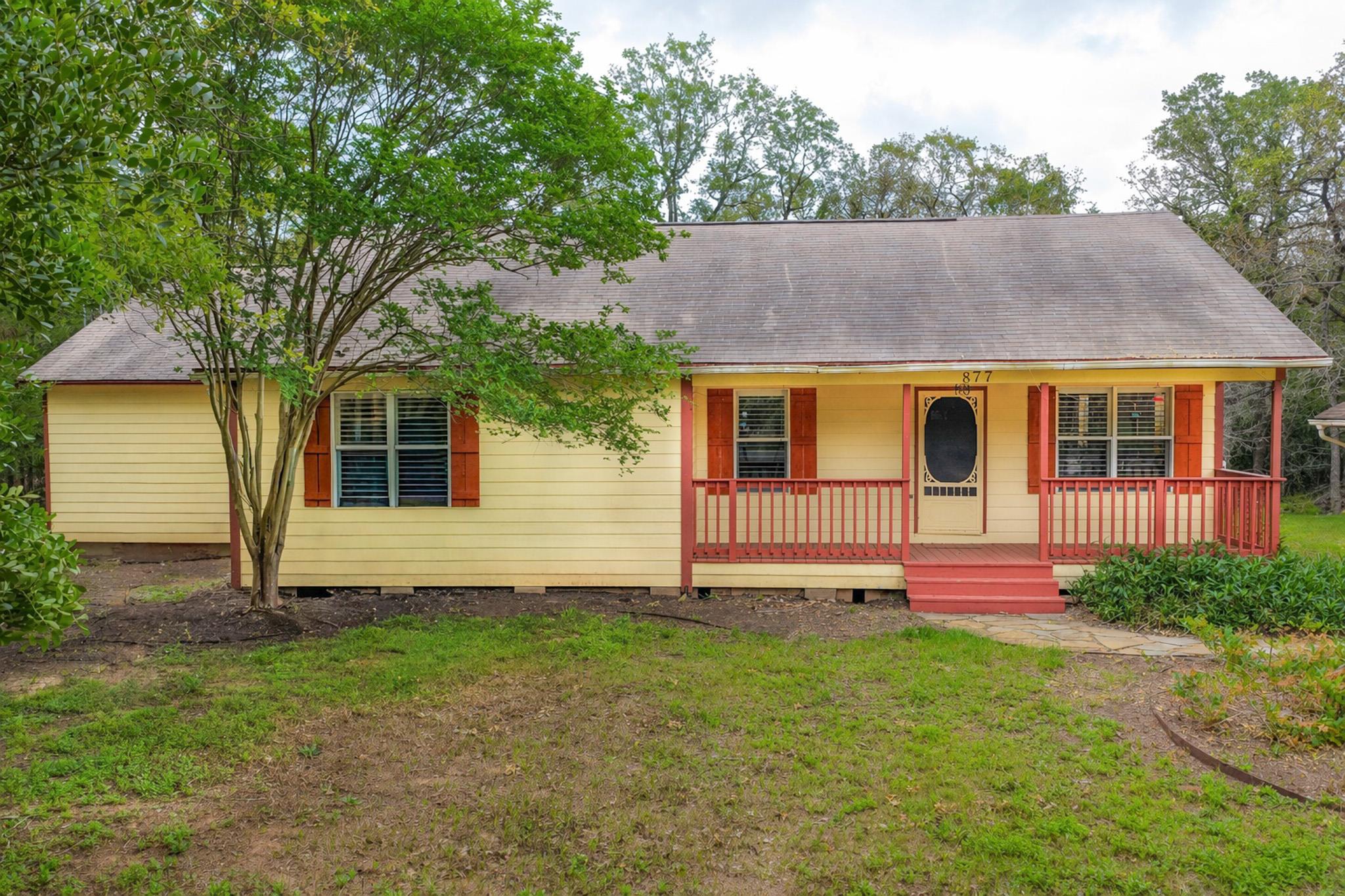 877 Hollow Bend, Caldwell, TX 77836 — photo 1