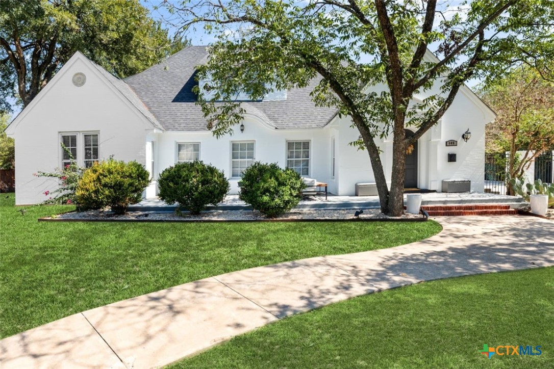 445 N Wall Street, Belton, TX 76513 — photo 1