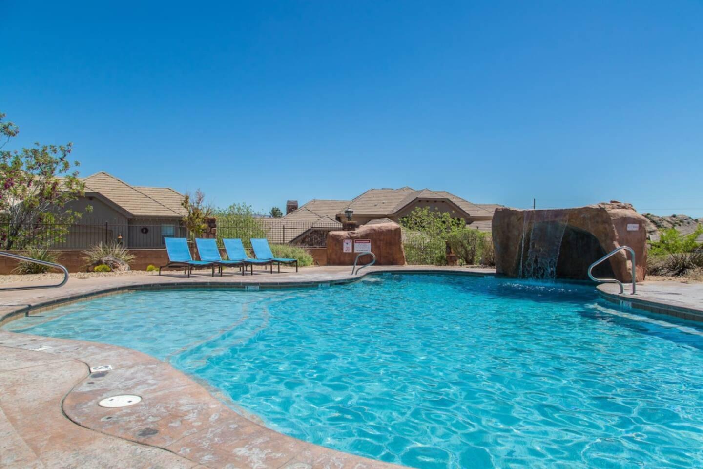 4285 E RAZOR RIDGE DR, Washington, UT 84780 — photo 1