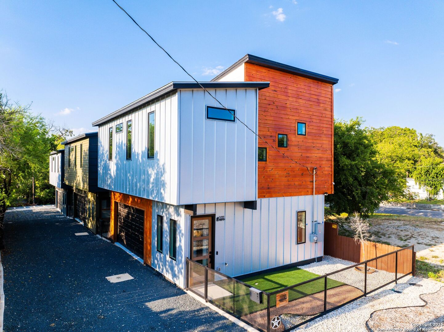 108 Vine St #101, San Antonio, TX 78210 — photo 1