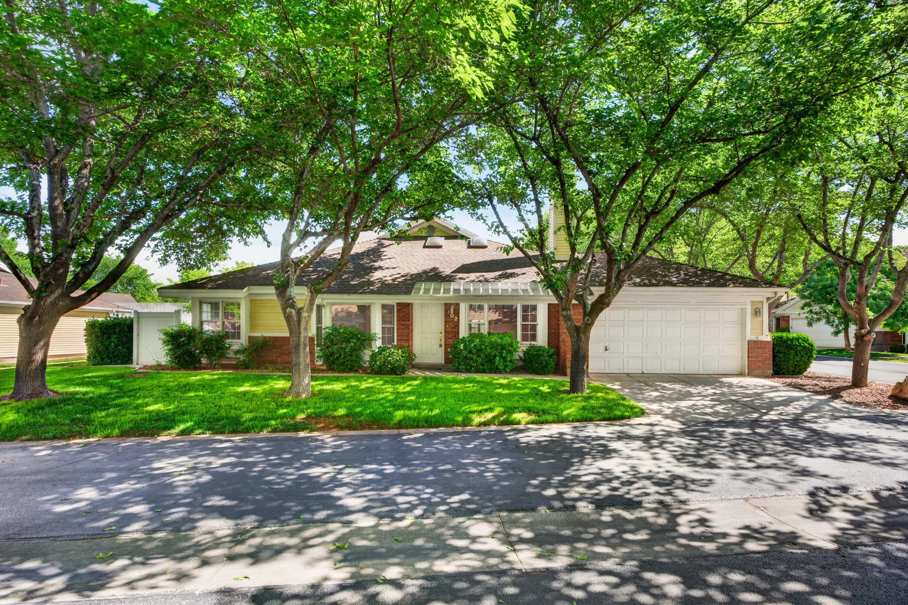 845 N VALLEY VIEW DR #102, St George, UT 84770 — photo 1