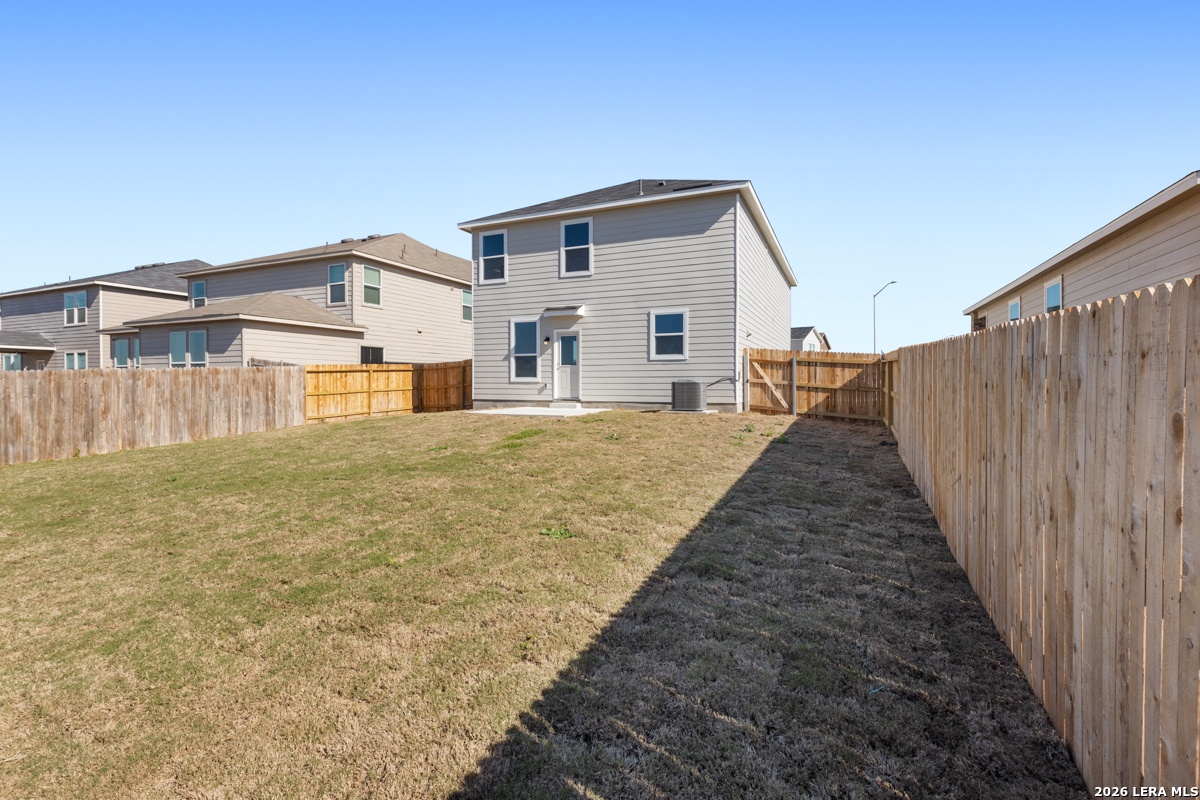 3909 Woodside Dr
