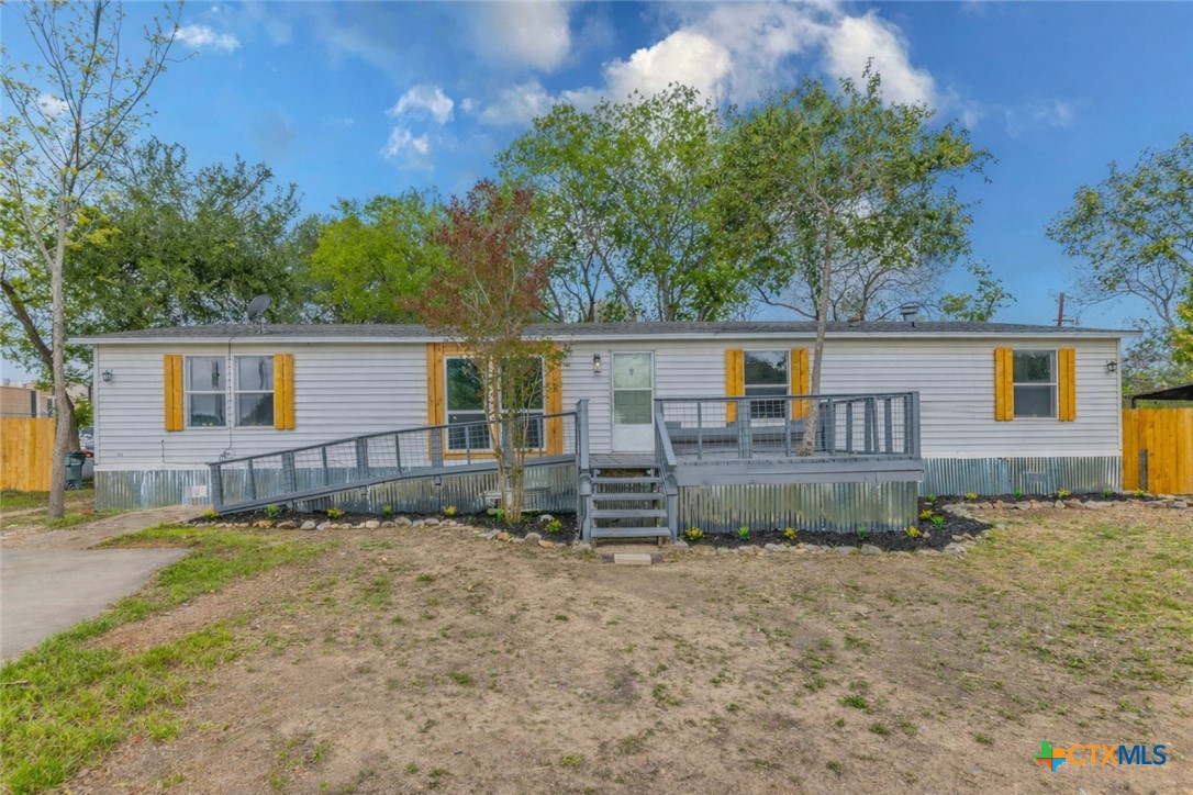 1901 Pecan Street, San Marcos, TX 78666 — photo 1