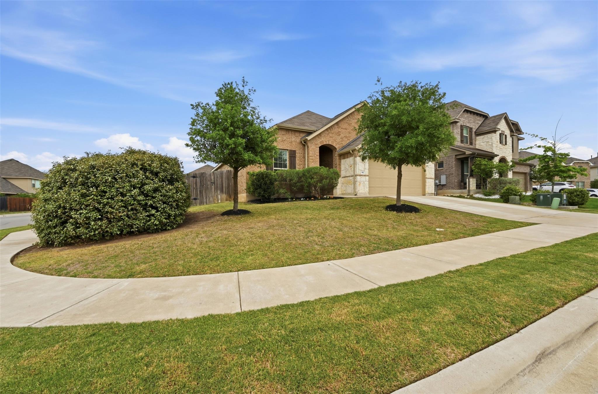 392  Algaroba Loop, Buda, TX 78610 — photo 1