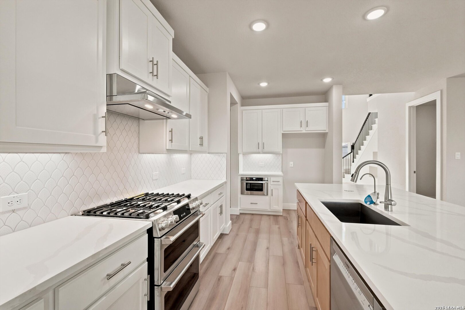 7118 Avignon Forest, San Antonio, TX 78256 — photo 1