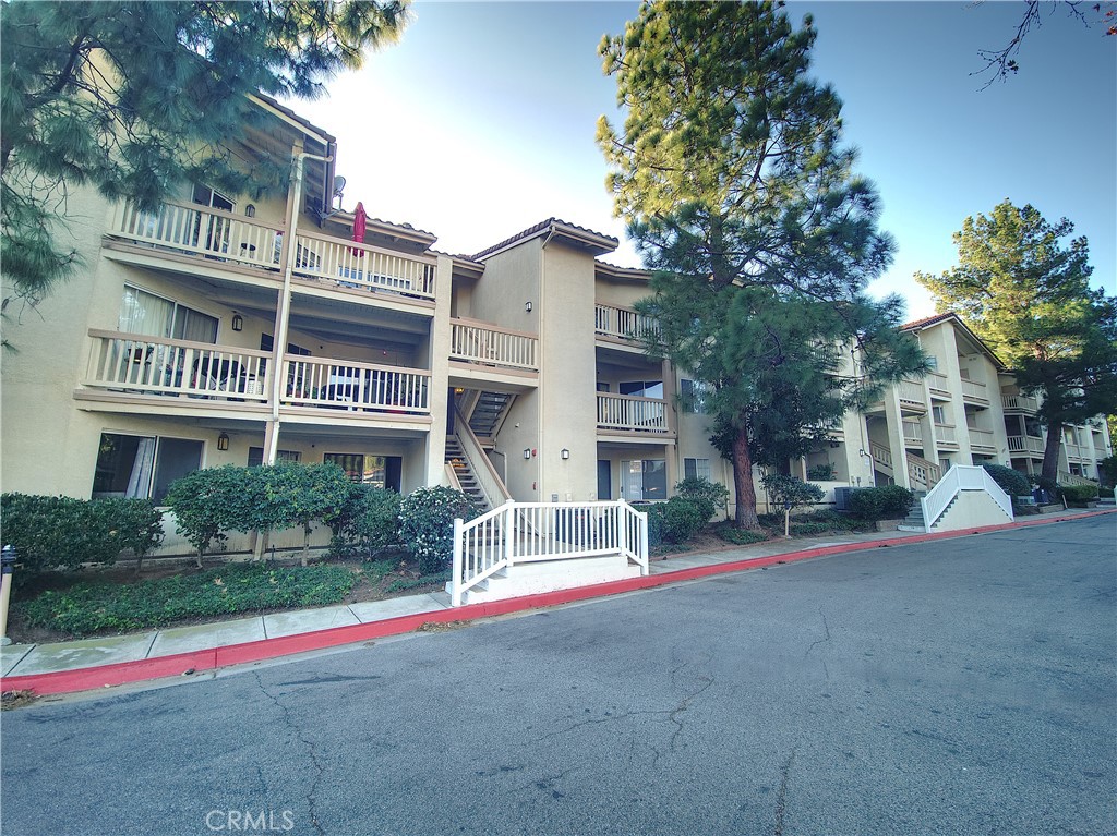 5728 Oak Bend Lane 202, Oak Park, CA 91377 — photo 1