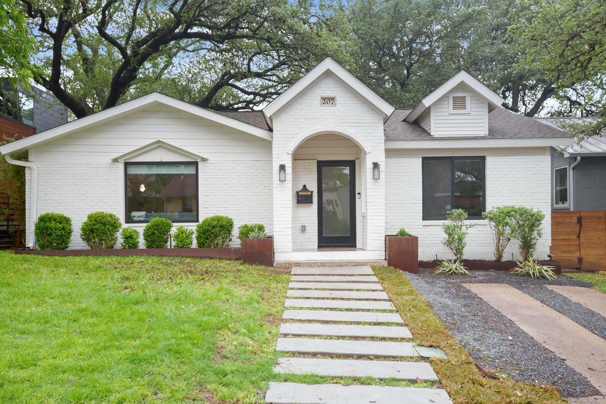 207 El Paso, Austin, TX 78704 — photo 1