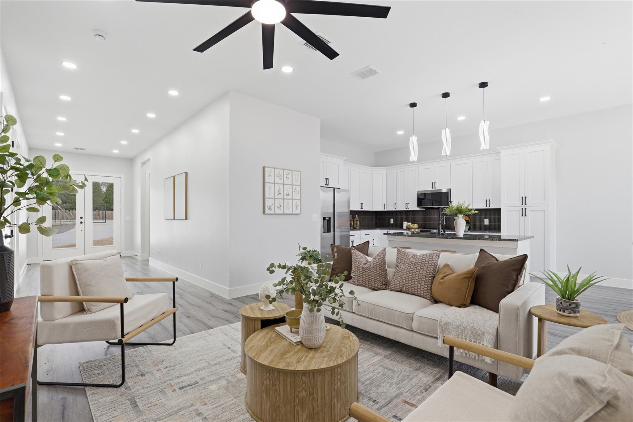 113 Los Robles, Elgin, TX 78621 — photo 1