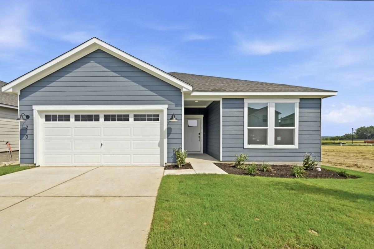 210 Morett, Uhland, TX 78640 — photo 1