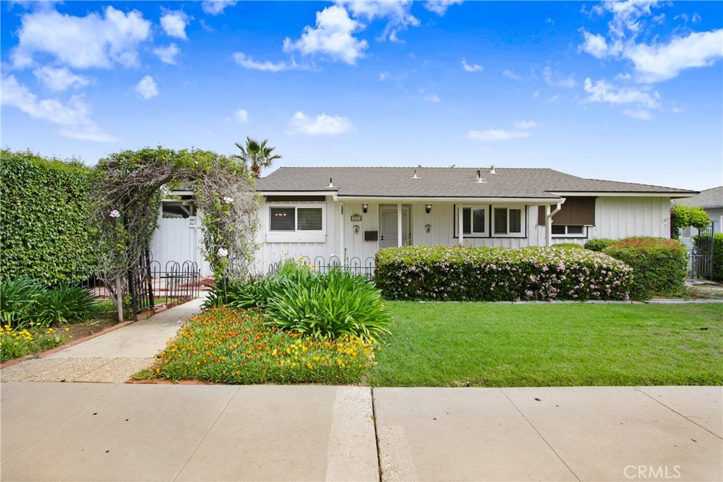 927 Alta Loma Drive, Corona, CA 92882 — photo 1