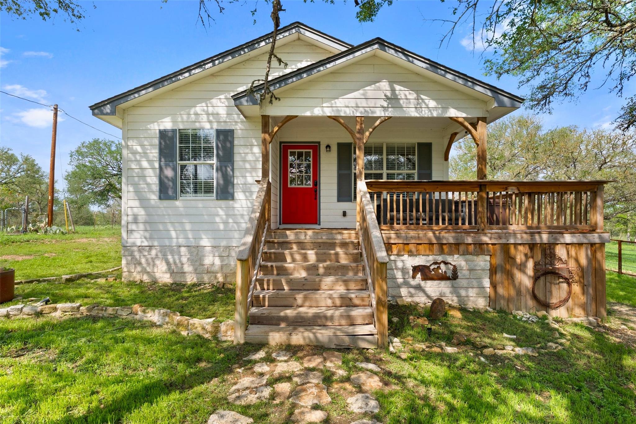 274 Old Austin, Elgin, TX 78621 — photo 1