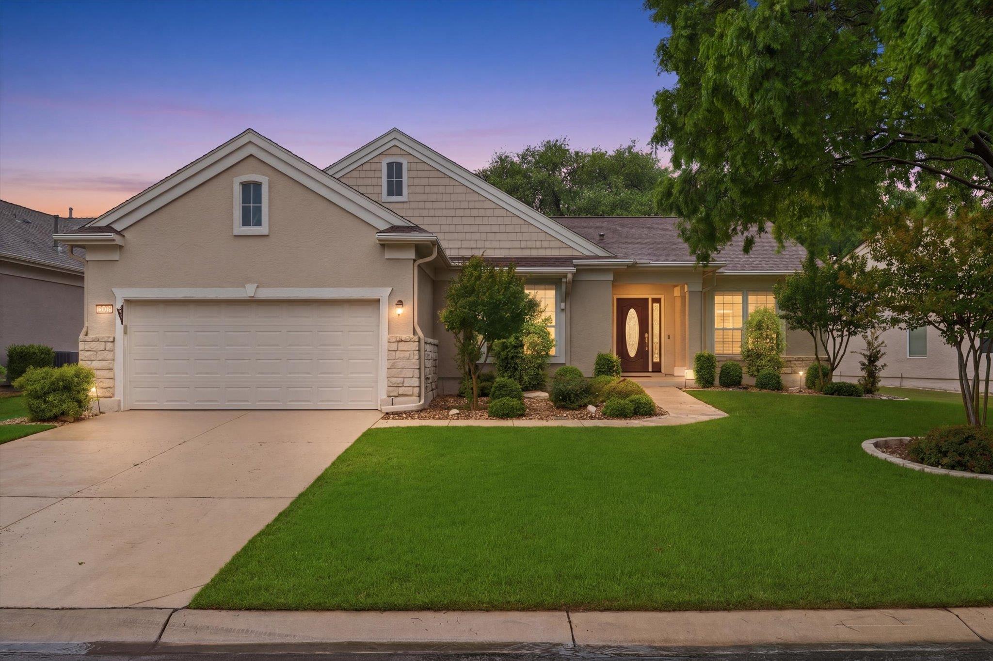 421 Rio Grande, Georgetown, TX 78633 — photo 1