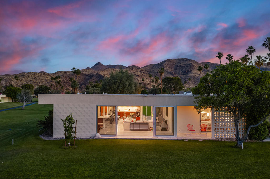14 Lakeview Circle, Palm Springs, CA 92264 — photo 1
