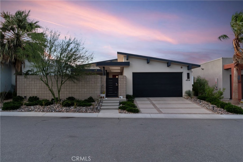 484 Fountain, Palm Springs, CA 92262 — photo 1