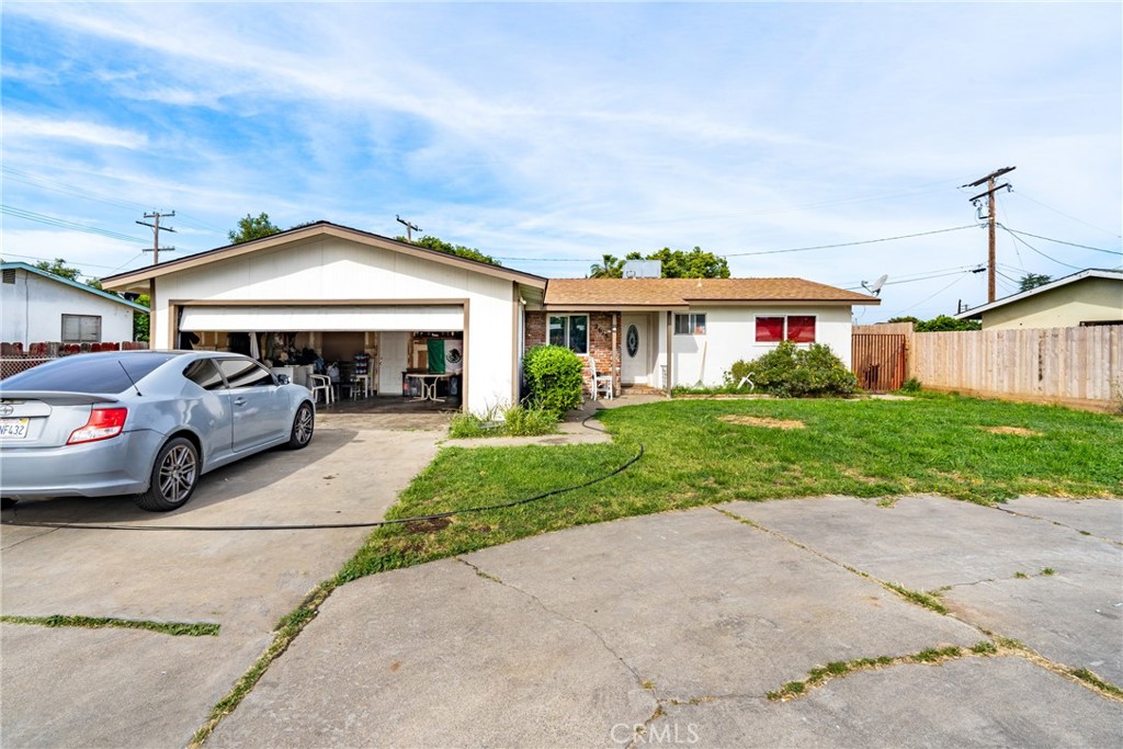2615 N Quail Drive, Visalia, CA 93291 — photo 1