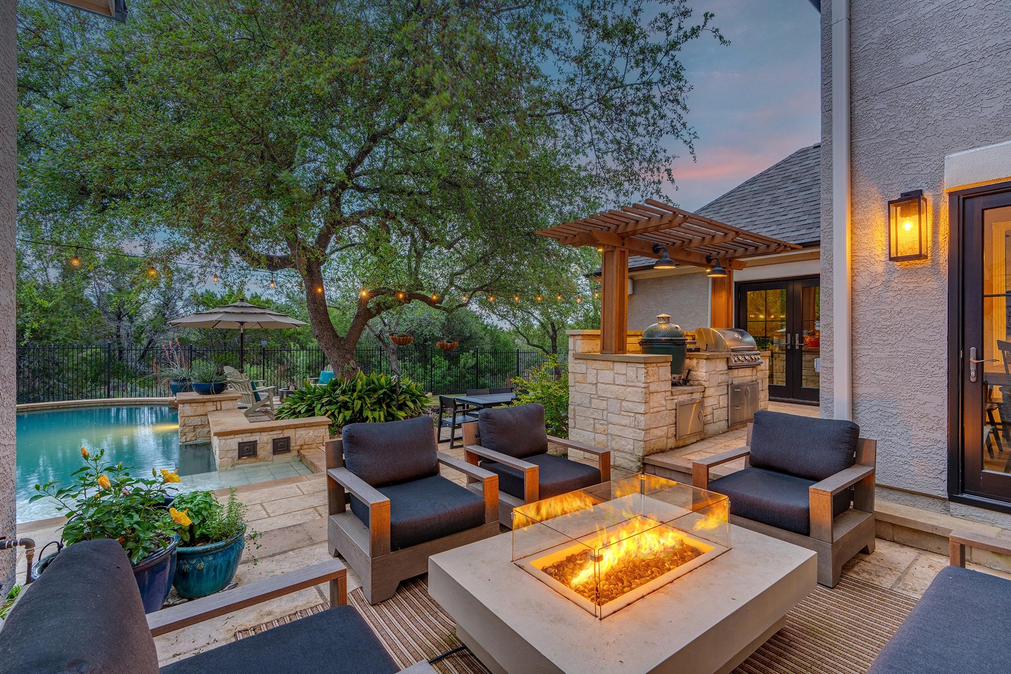106 Lakota, Austin, TX 78738 — photo 1