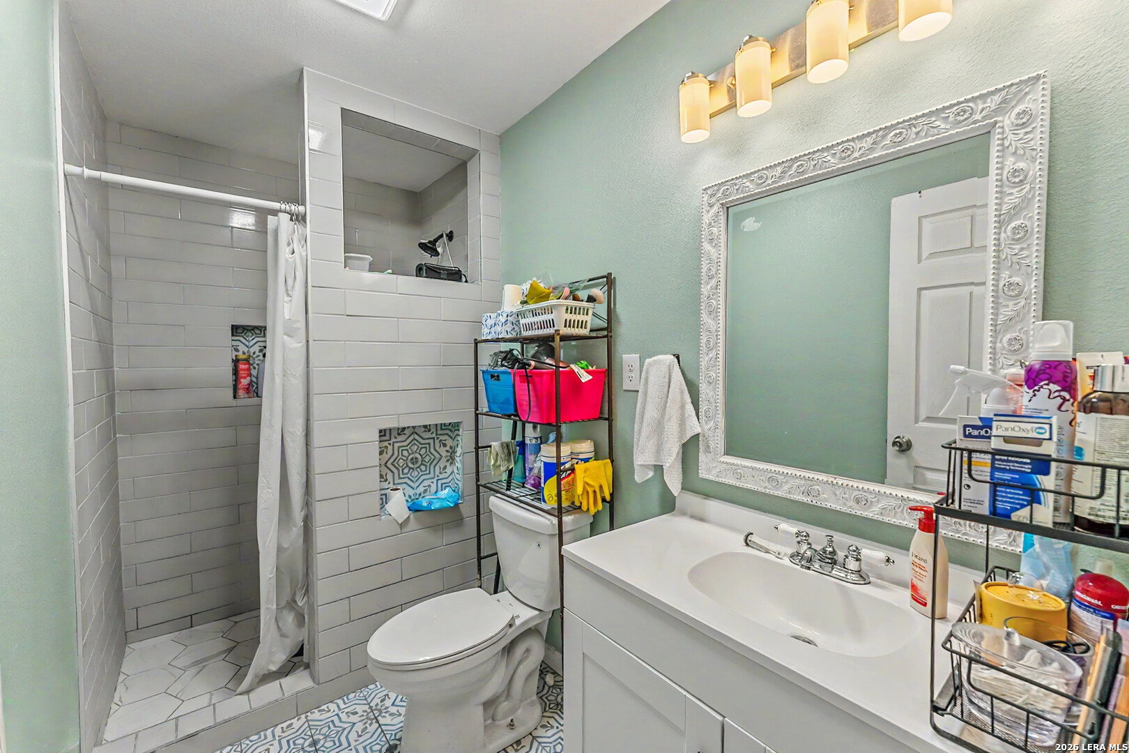 255 Lansing Ln, ,  78207 — photo 1