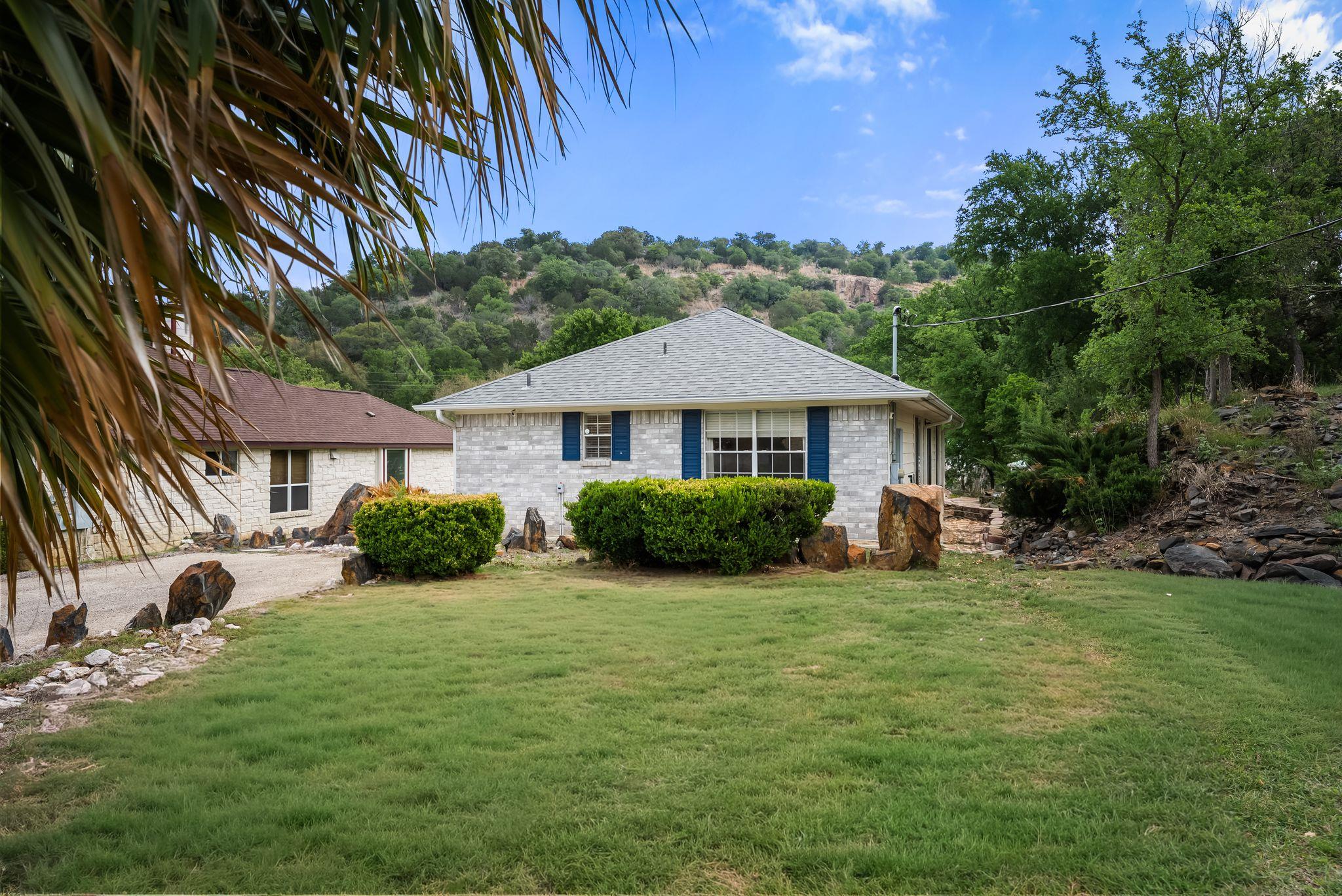 305  Mountain View None, Sunrise Beach, TX 78643 — photo 1