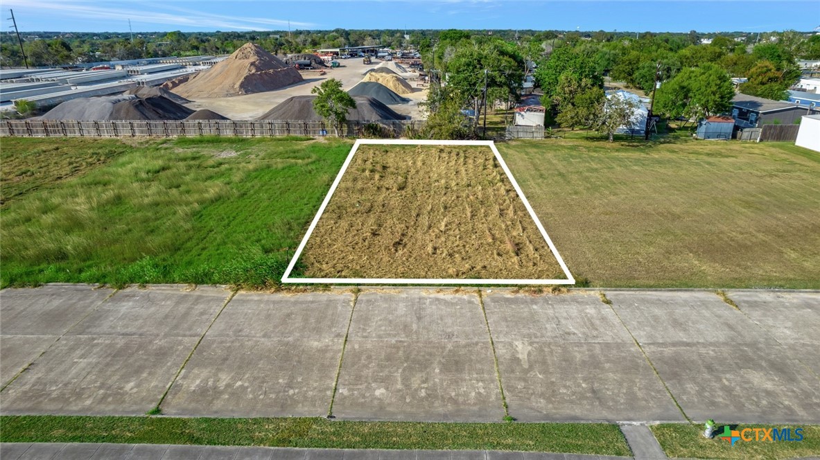119 N Star Drive, Victoria, TX 77904 — photo 1