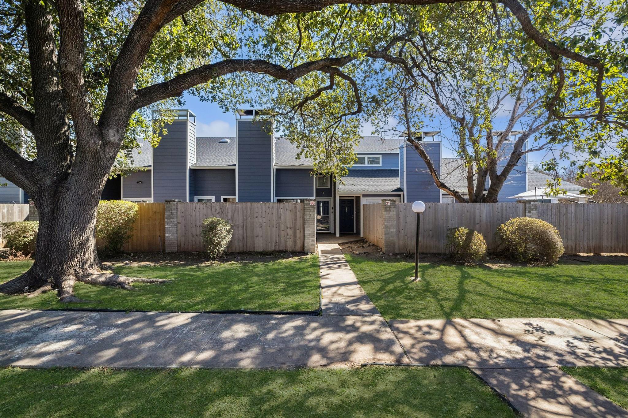 1010 Rundberg, Austin, TX 78758 — photo 1