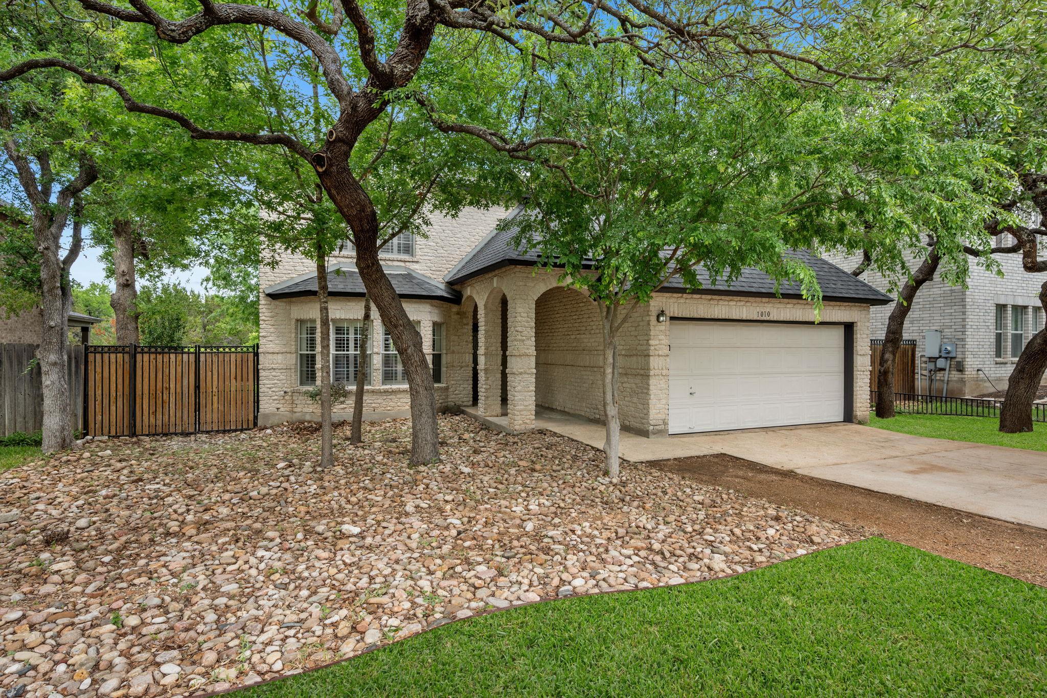 1010 Del Roy, Cedar Park, TX 78613 — photo 1