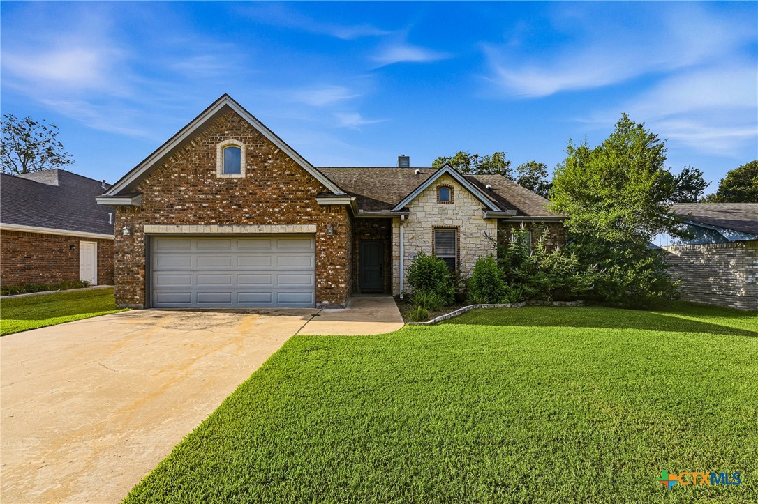 1338 Donovan Street, Gonzales, TX 78629 — photo 1