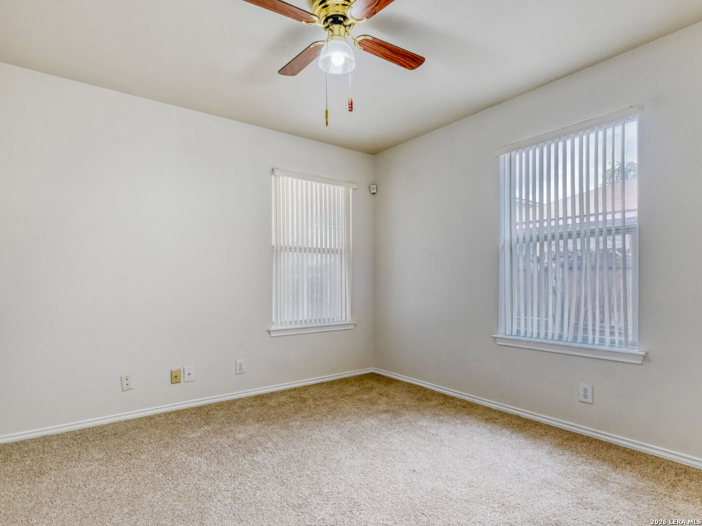 711 eagle, ,  78227 — photo 1