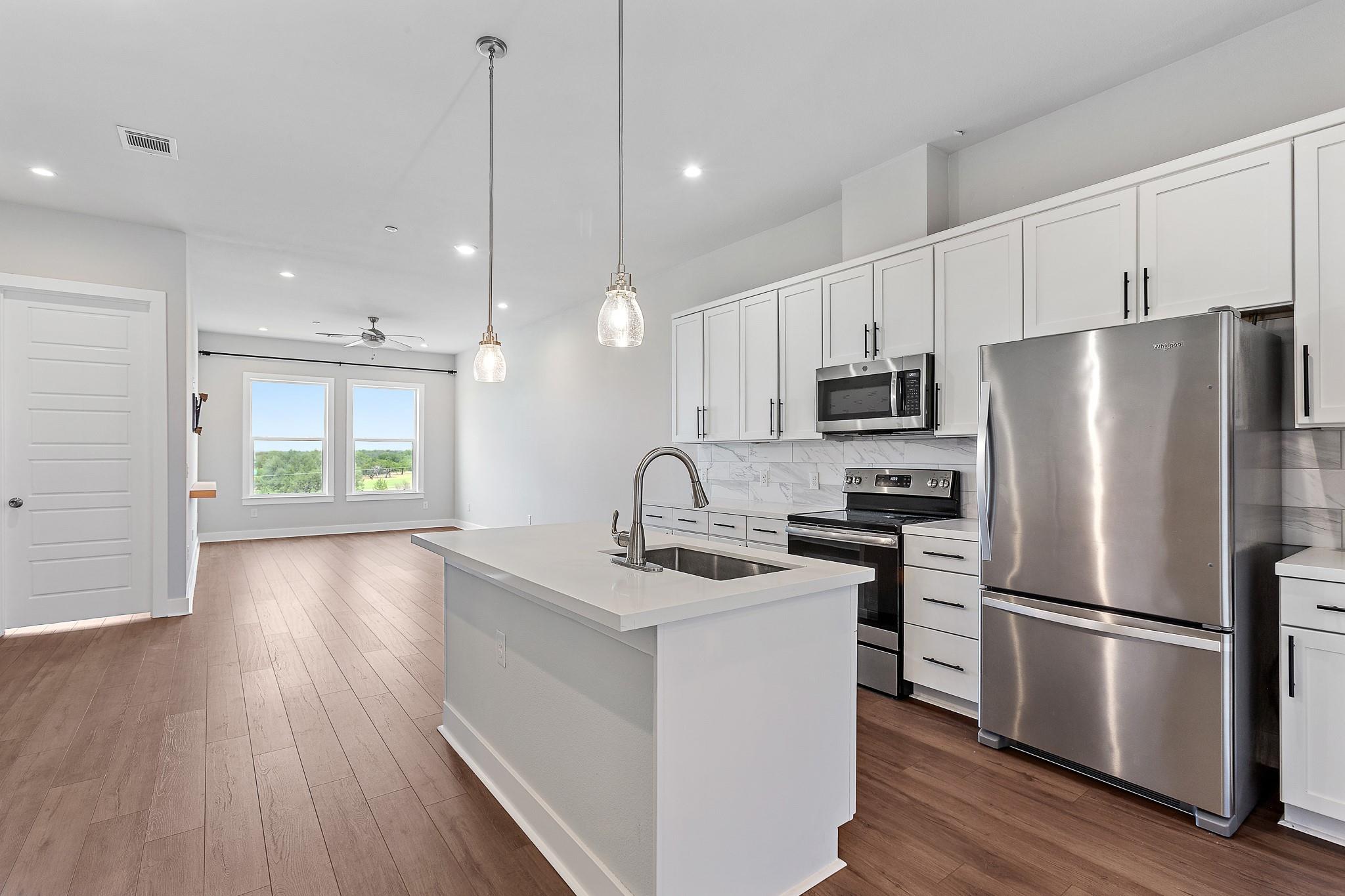4507 Martin Luther King Jr, Austin, TX 78721 — photo 1