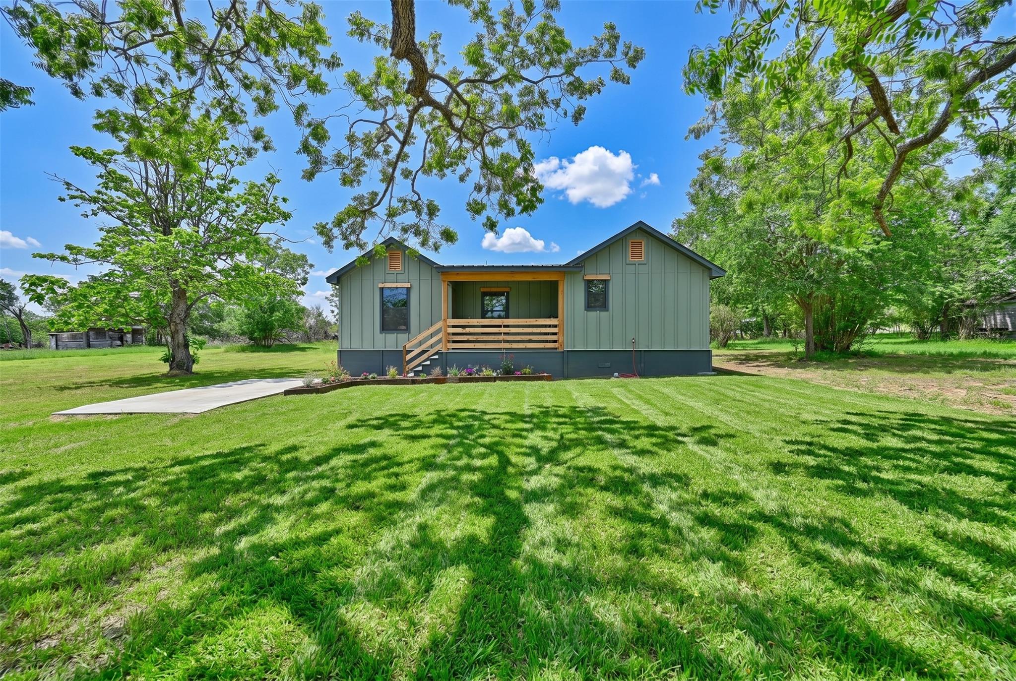 700 Rice, Rockdale, TX 76567 — photo 1