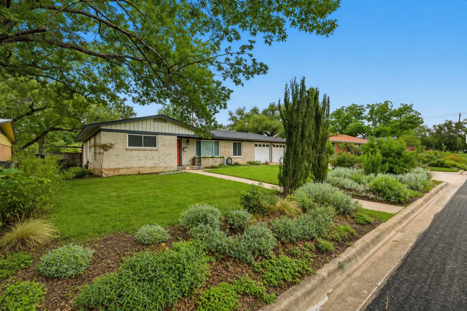 1705 Cloverleaf, Austin, TX 78723 — photo 1