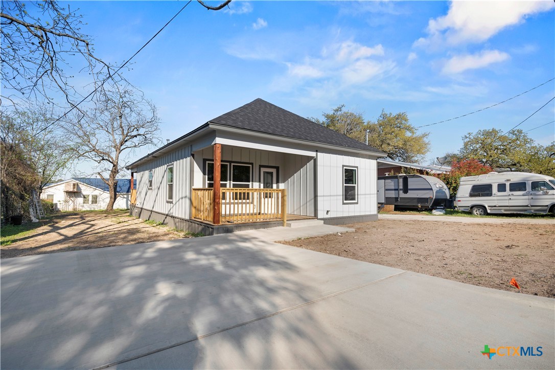 214 Spindletop Street, Gatesville, TX 76528 — photo 1