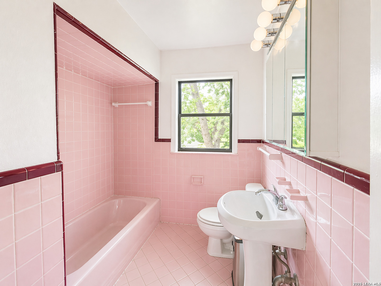 359 BARBARA DR, , 78216 — photo 1