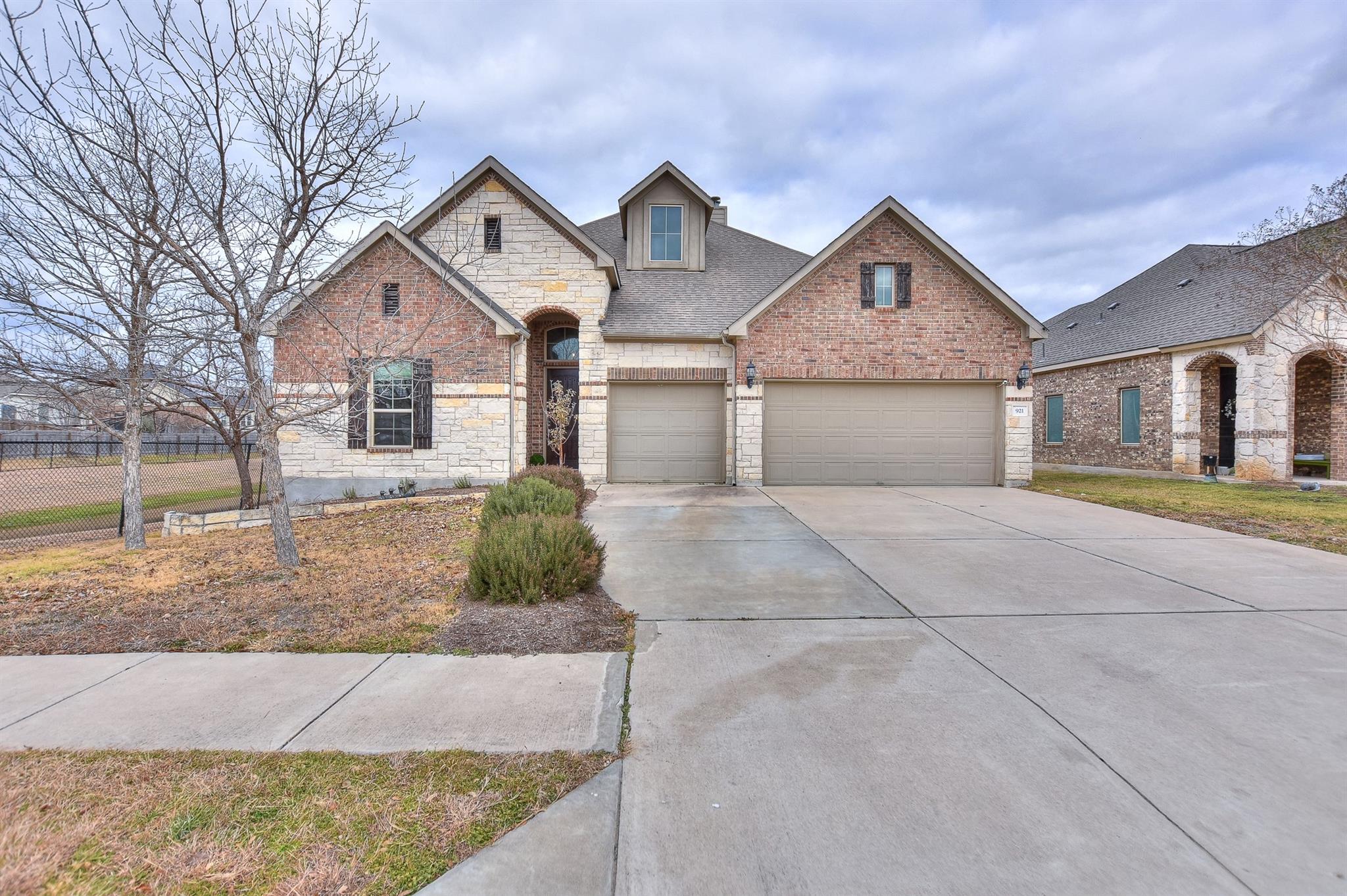 921 Wolcott, Leander, TX 78641 — photo 1