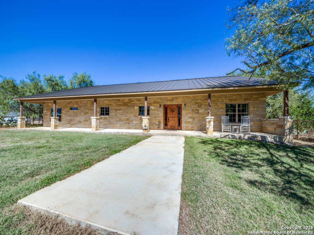 6472 Bluntzer Rd, Jourdanton, TX 78026 — photo 1