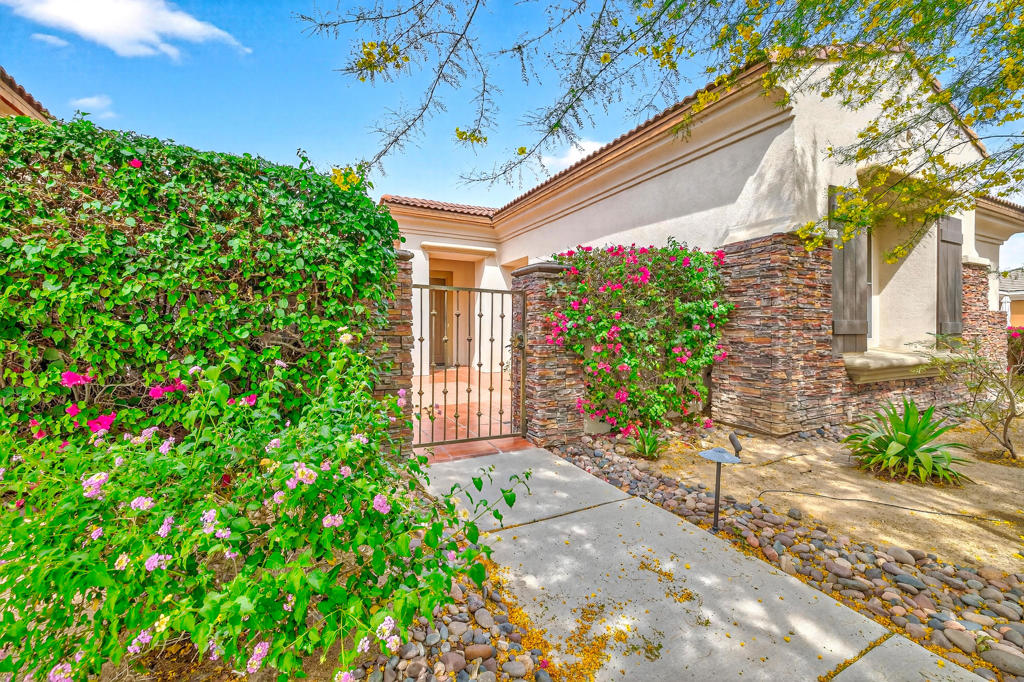 120 Tesori Drive, Palm Desert, CA 92211 — photo 1
