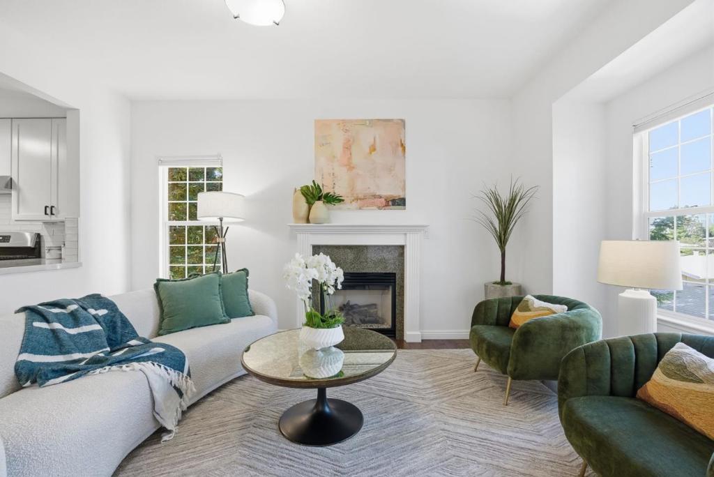 418 E Evelyn Avenue 202, Sunnyvale, CA 94086 — photo 1