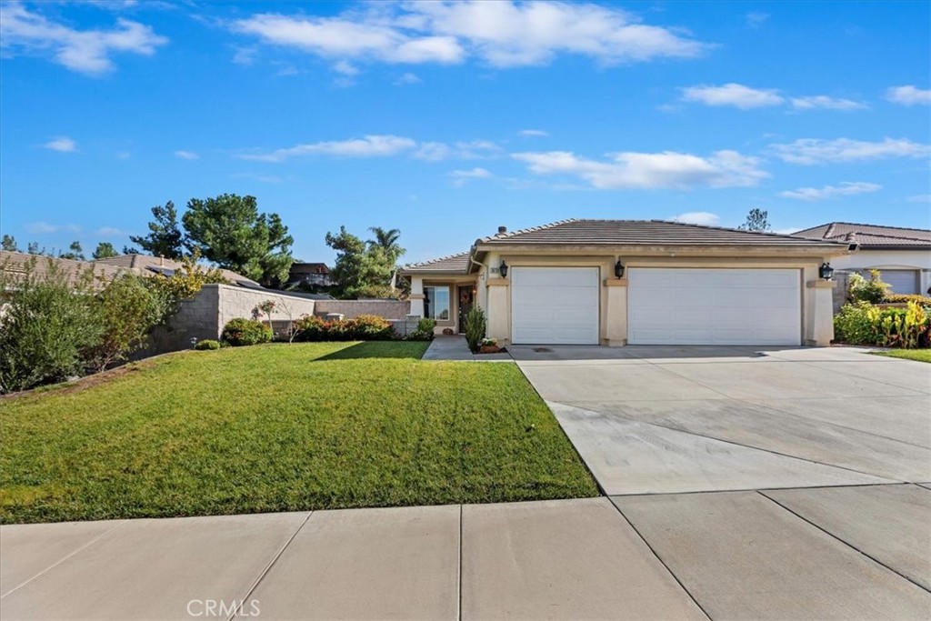 36738 Beech, Winchester, CA 92596 — photo 1