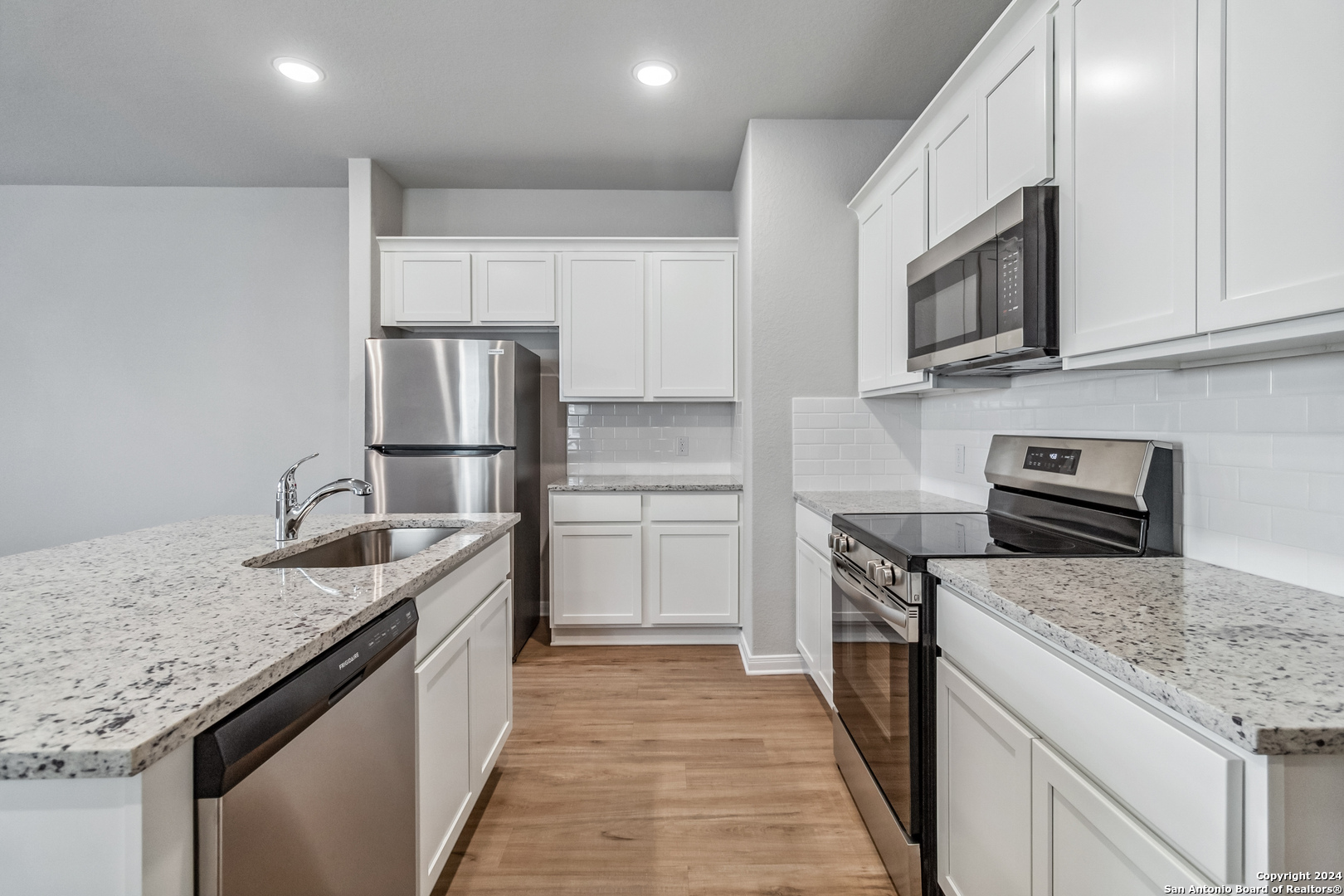 3936 ABBOTT PASS, , 78152 — photo 1