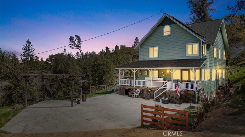 5769 Clouds Rest, Mariposa, CA 95338 — photo 1