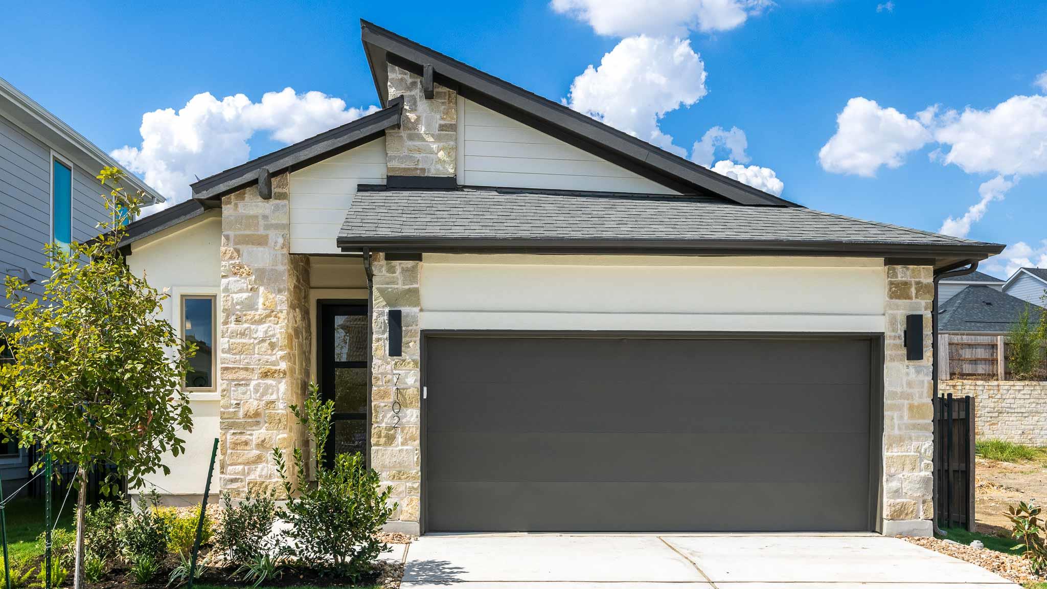 7102 Stitzel Weller, Austin, TX 78744 — photo 1