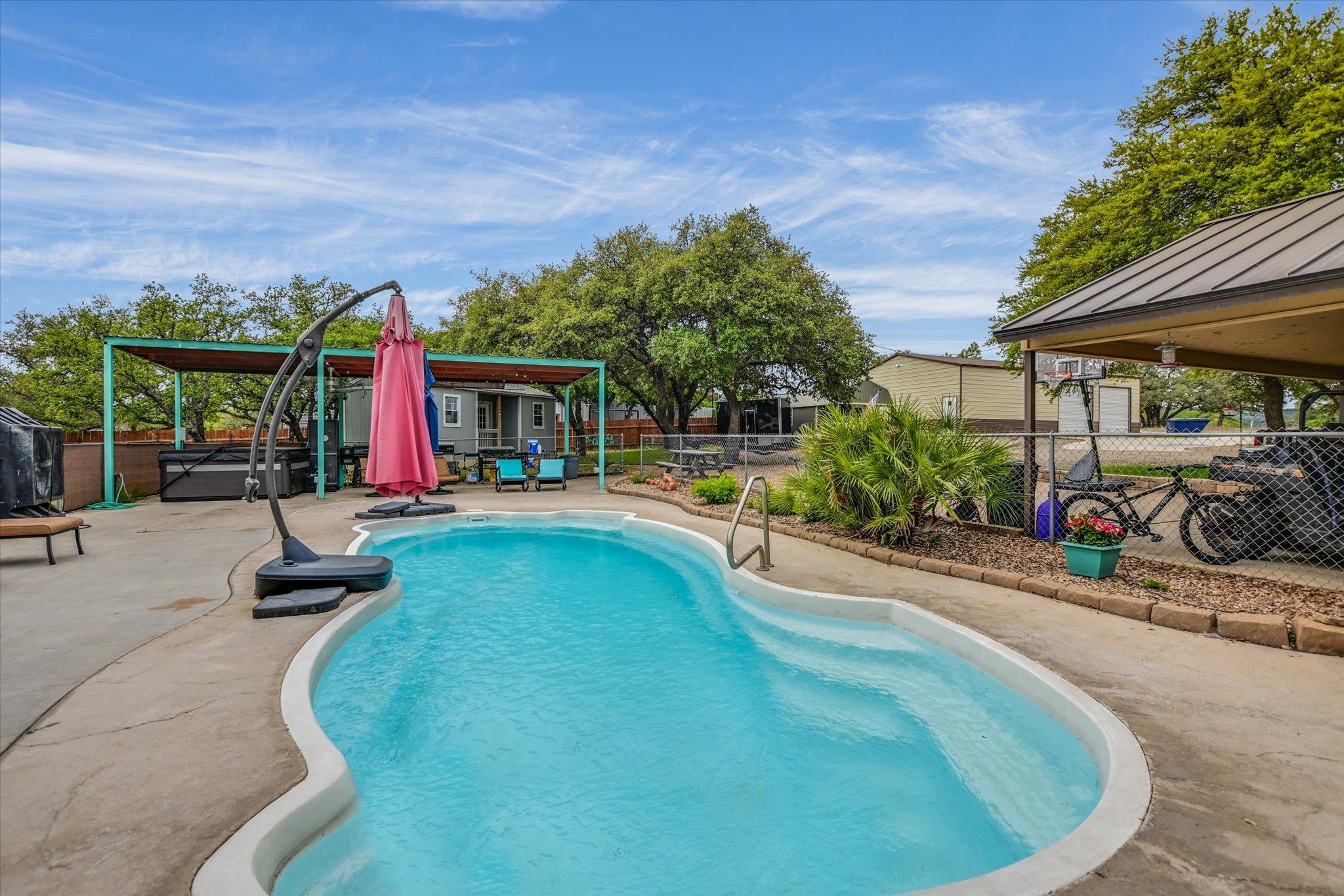 800 Texas, Kingsland, TX 78639 — photo 1