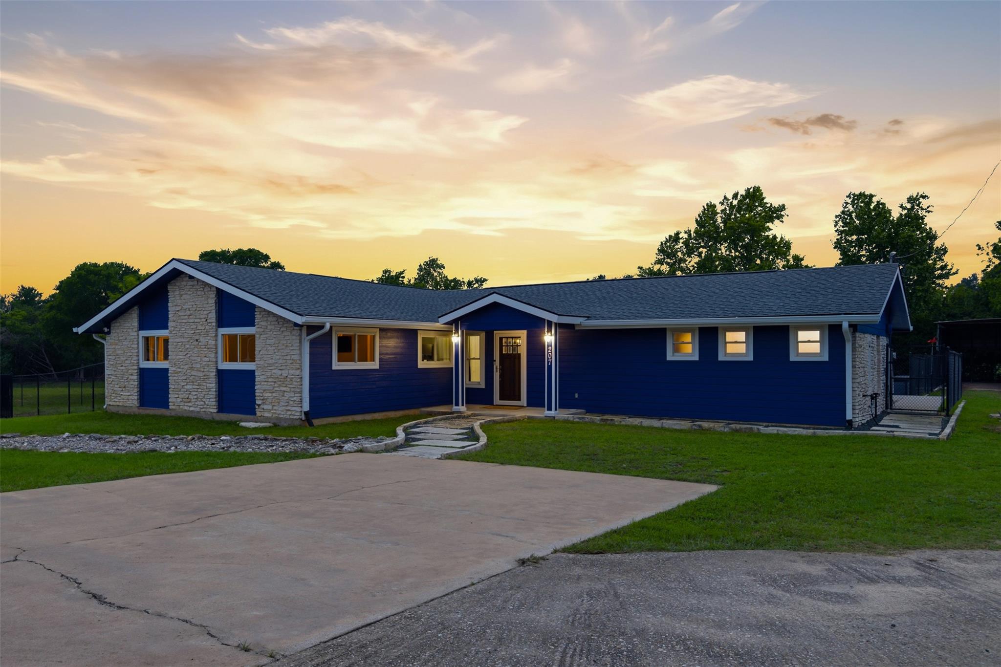 207 Cardinal, Cedar Park, TX 78613 — photo 1