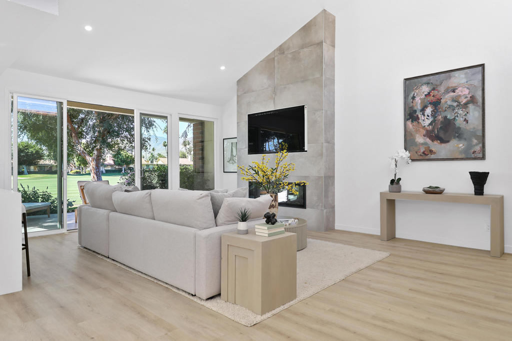 211 Las Lomas, Palm Desert, CA 92260 — photo 1