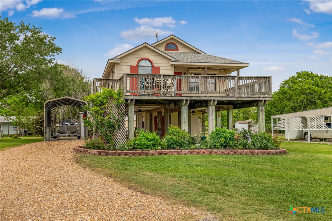 205 E Bay Avenue, Seadrift, TX 77983 — photo 1